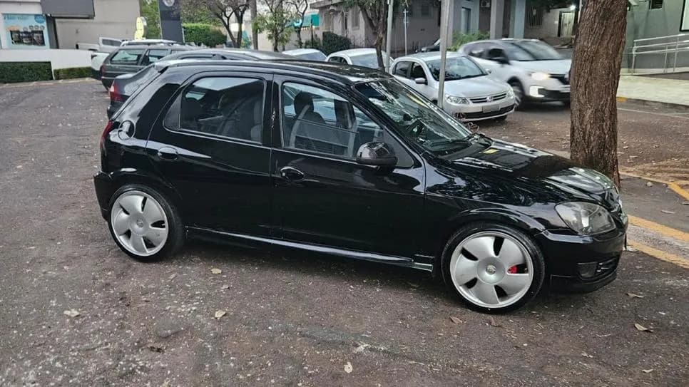 HOMEM É PRESO EM FLAGRANTE APÓS TENTAR FURTAR VEÍCULO E AGREDIR MORADOR NO JARDIM VALE DO SOL