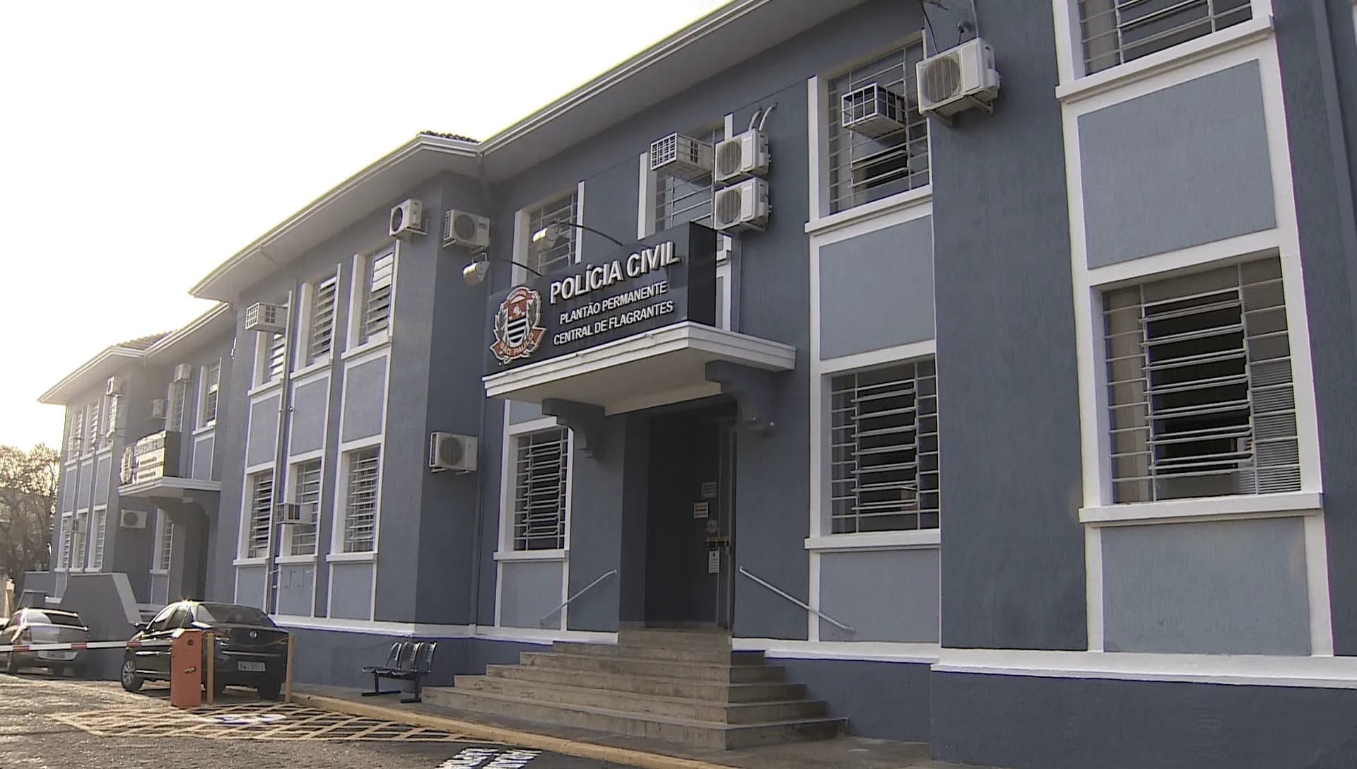 MULHER É PRESA EM FLAGRANTE POR RACISMO CONTRA IDOSO DE 74 ANOS EM BAR DE PRESIDENTE PRUDENTE