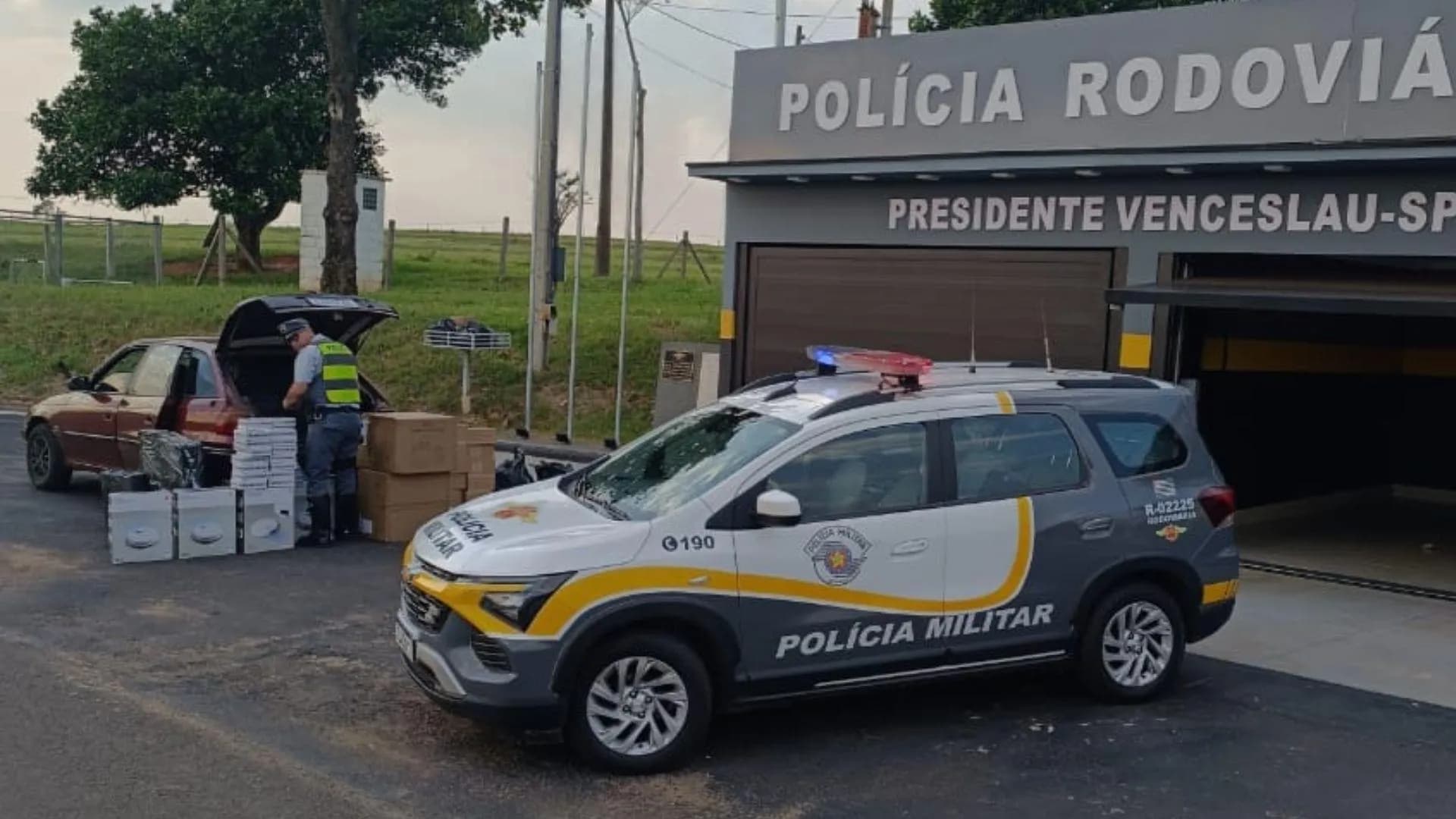 MERCADORIAS IMPORTADAS DE FORMA ILEGAL E AVALIADAS EM R$ 61 MIL SÃO APREENDIDAS NA RODOVIA RAPOSO TAVARES