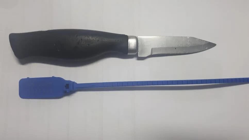 DUPLA PEDE DINHEIRO PARA COMPRAR COXINHA E ASSALTA VÍTIMAS EM PONTO DE ÔNIBUS AO LADO DO TERMINAL RODOVIÁRIO, EM PRESIDENTE PRUDENTE